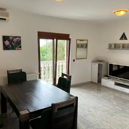 Kopic Apartment *